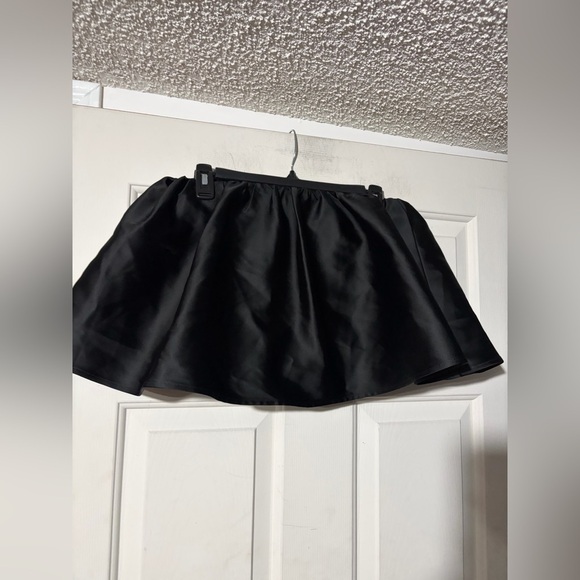 Sunday best Cher satin skort - Picture 3 of 4